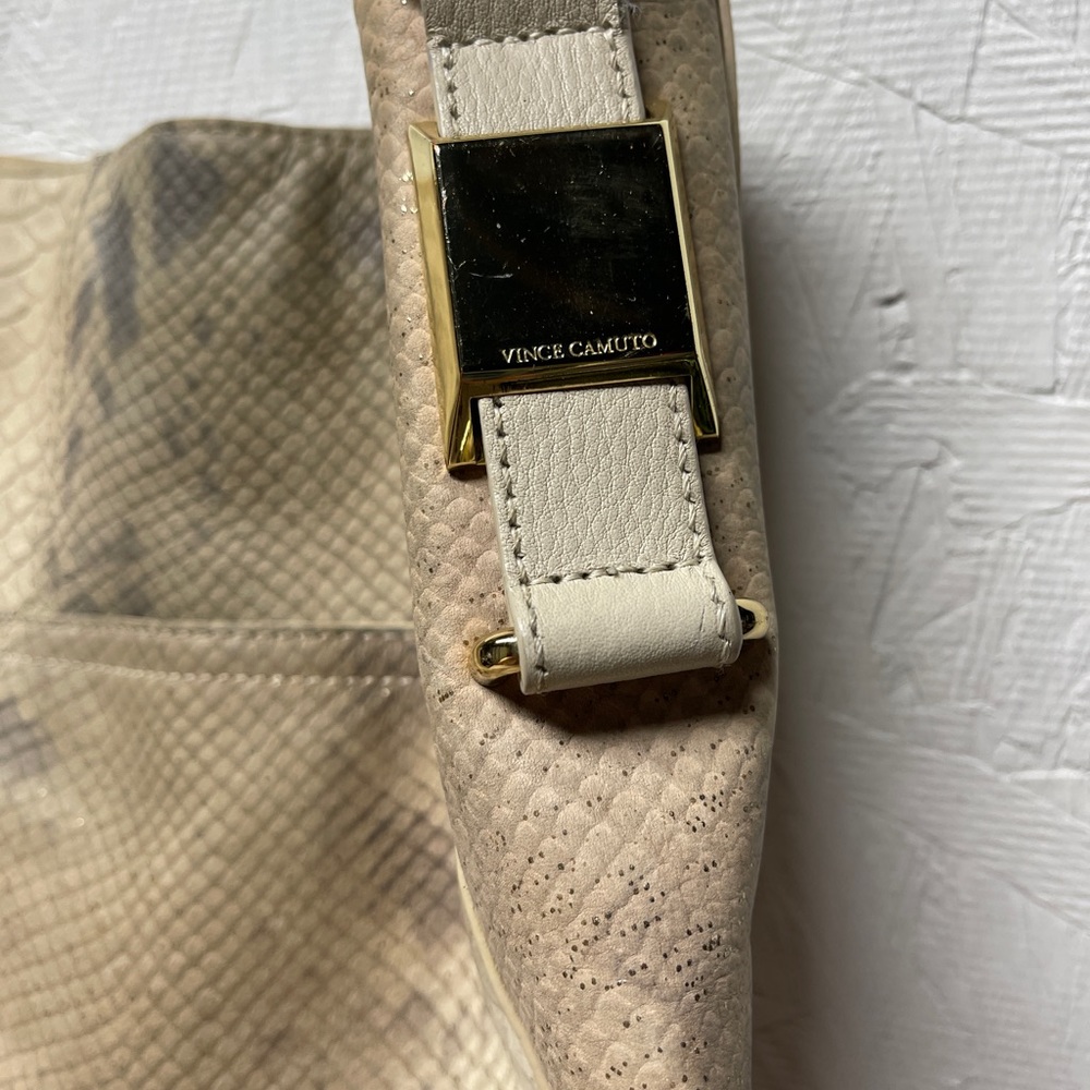Vince Camuto Metallic Snakeskin Hobo bag ML - Picture 7 of 8